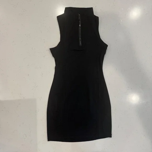 Lululemon Dress Womens 6 Black Excellent Quarter Zip Sleeveless Mini Racerback - Picture 1 of 3